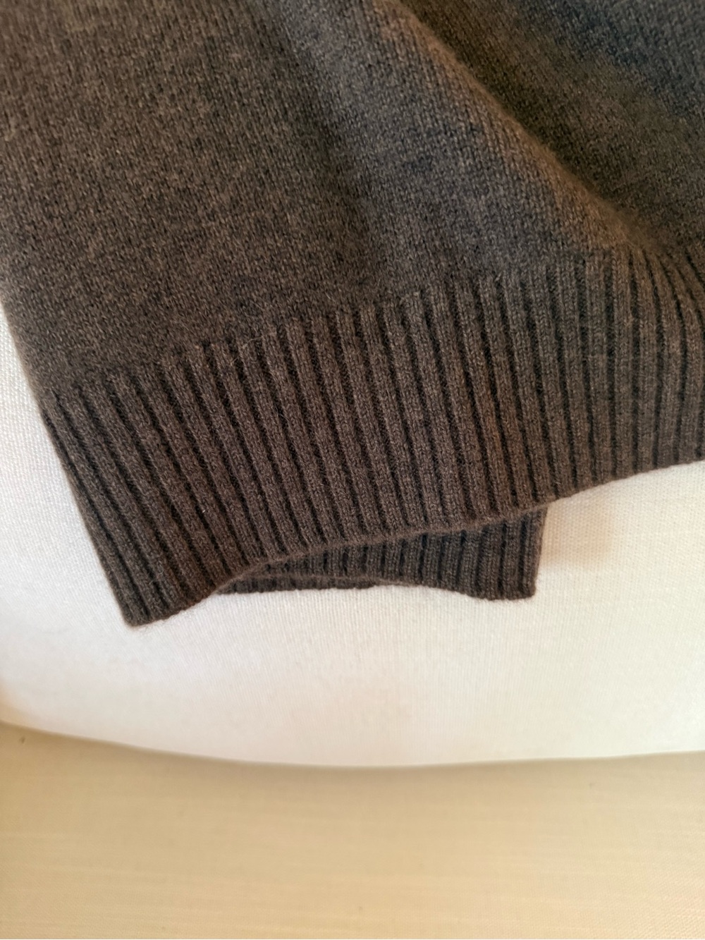 NWT Quince Mongolian Cashmere Crewneck Sweater, size small - Picture 11 of 11
